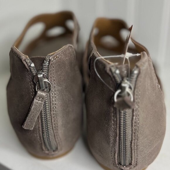 Comfortiva Mayra Metallic Taupe Sandal Size 7.5 - Picture 5 of 7